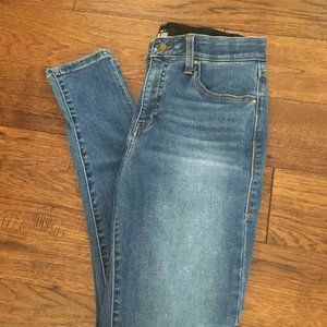 NEW Lularoe size 30 12-14 light washed skinny jean